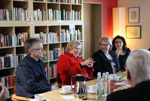Besuch von Sozialministerin Cornelia Rundt beim Verein "Wir in Atter", der sich bereits seit zehn Jahren für das kulturelle Miteinander im Stadtteil Atter engagiert.