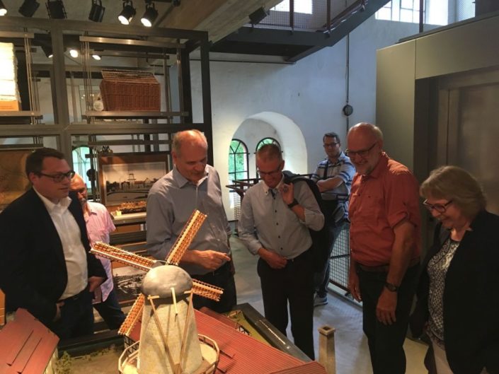 Das Modell der Papiermühle zeigt die Anfänge der Osnabrücker Papierfabrik Schoeller.